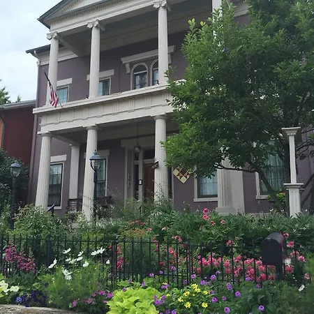 Annie Wiggins Guest House-2