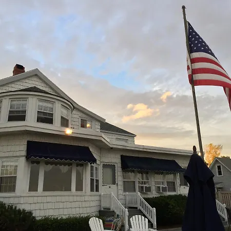 The Holiday House Inn & Motel-3