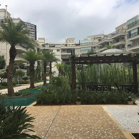Apartamento Menara Morumbi - 150m do Hospital Albert Einstein, Faculdade e Estádio - 1 vaga de garagem-3