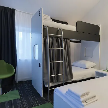 Hostel 365 For U-3