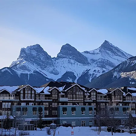 Sunset Resorts Canmore And Spa-2