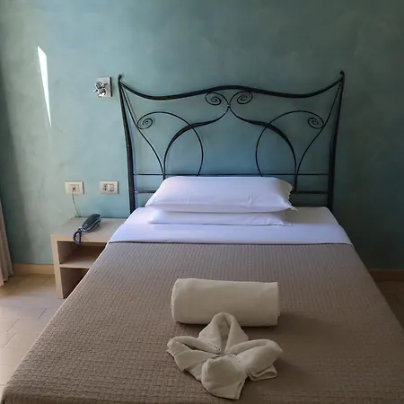 Hotel La Madonnina-2