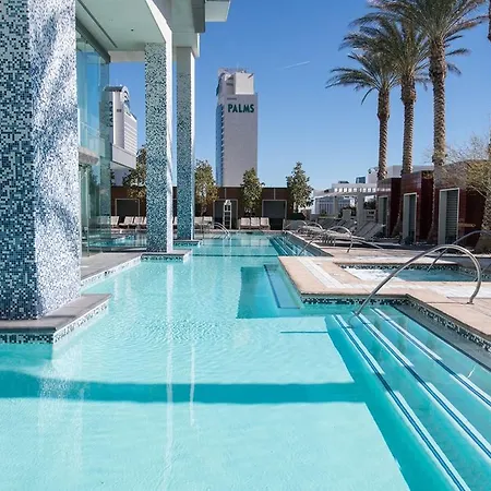 Dream Penthouse At Palms Place-2