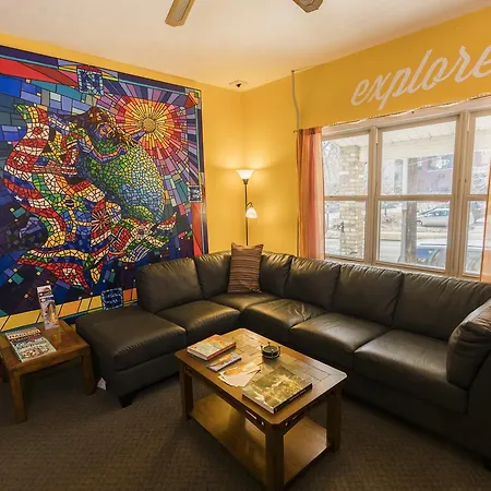 Hi - Madison Hostel-3
