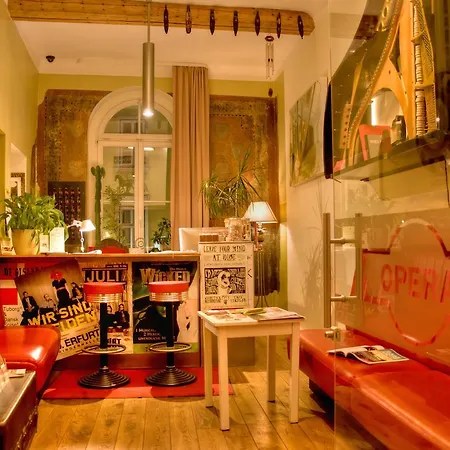 OPERA Hostel-3