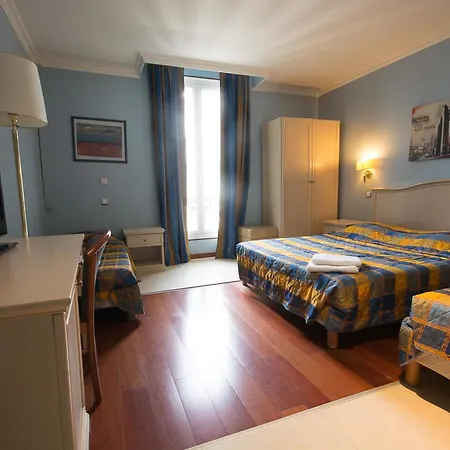 Baccarat Hostel-2