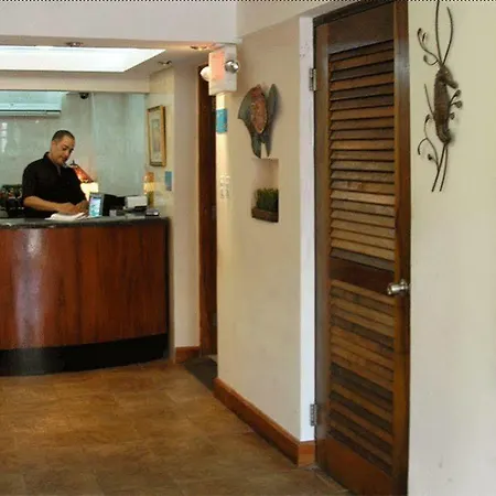 Oceana Hostal Playero-3