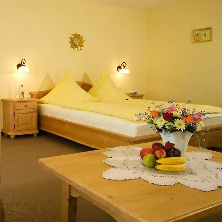 Pension Landhaus Hochfeld-2
