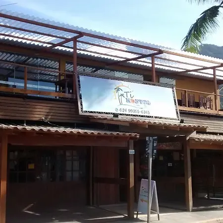 Ti Hostel Trindade Hospeda-2