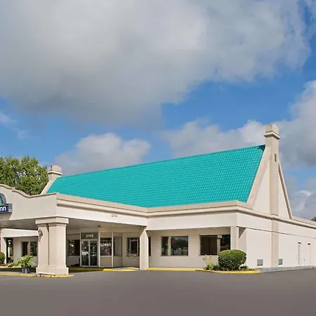 Days Inn By Wyndham Tallahassee-Government Center-2