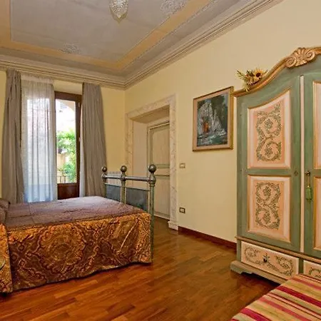 Palazzo Maggiore-2