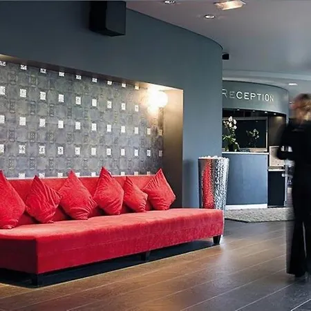 Standing Hotel Suites By Actisource-2