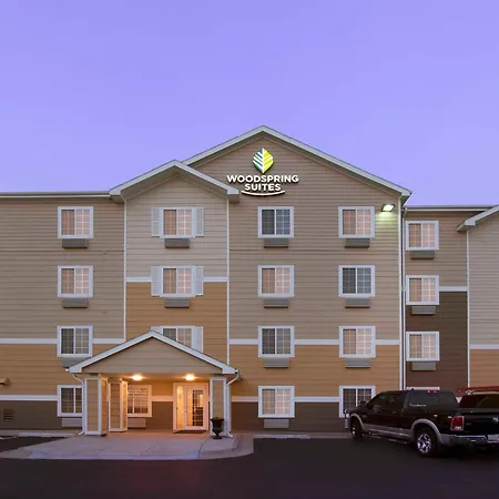 Woodspring Suites Lincoln Northeast I-80-2