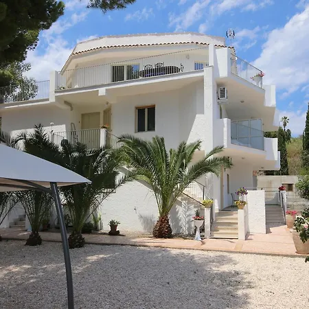 villa aurora-3