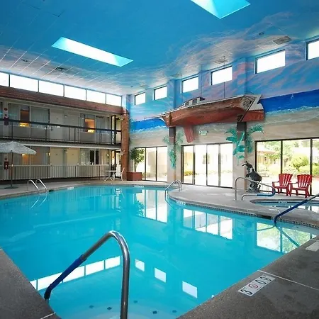 Clarion Inn & Fundome-2