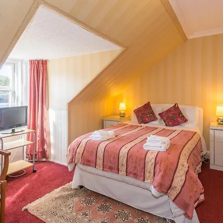 Menzies Guest House-3