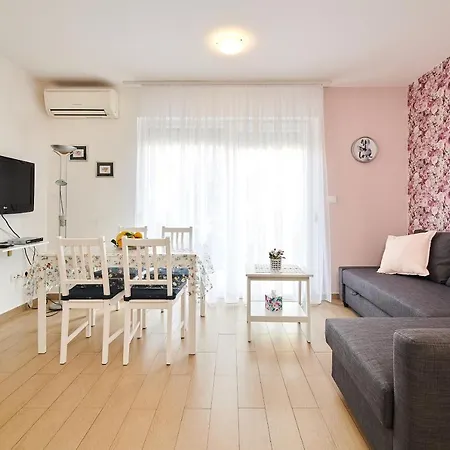 Apartments Nina-2