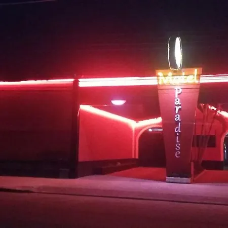 Motel Paradise (Adults Only)-2