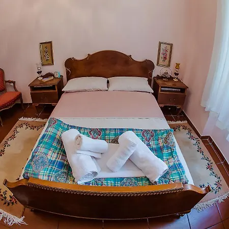 Athens Quinta-3
