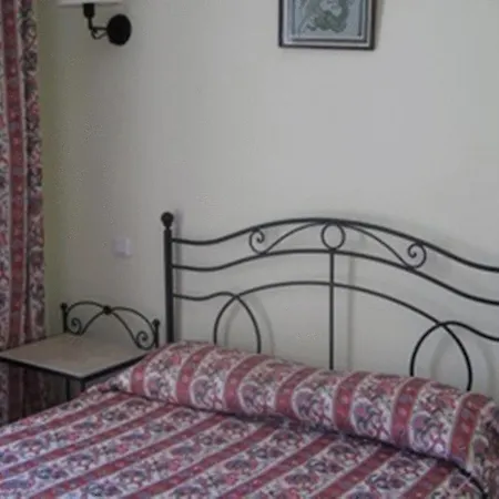 Hotel Les Citronniers-2