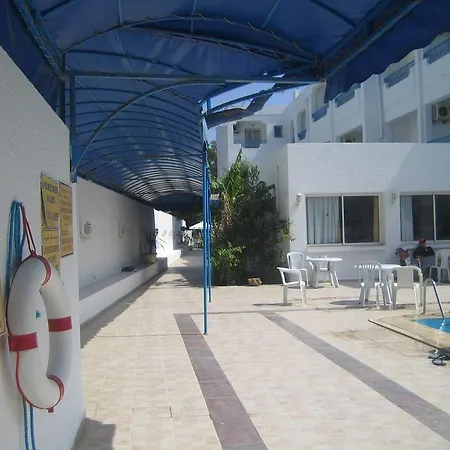Hotel Les Citronniers-3