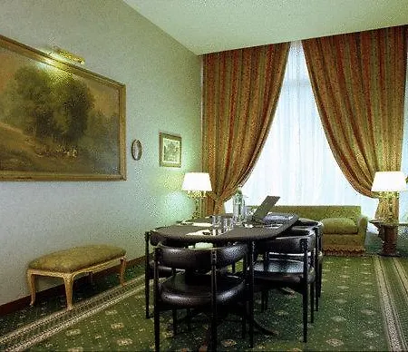 Hotel Commodore-2