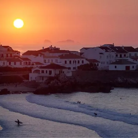 Peniche Surfcamp Hostel-2