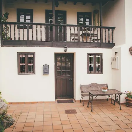 El Requexu, Apartamentos en Poo De Llanes-2