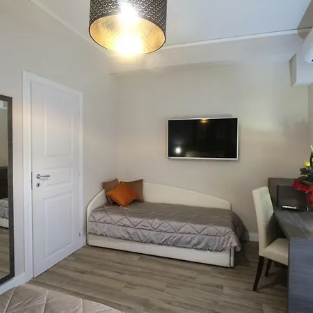 Alderotti Home-3
