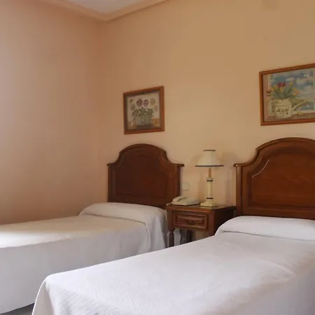 Hostal Las Paneras-3