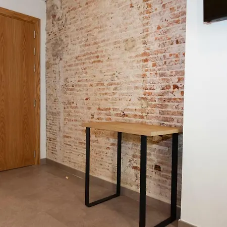 Hostal Paris-3