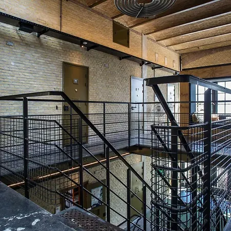 Alibi Hostel Leeuwarden-2