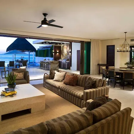 Ultra Exclusive Beachfront Villa Just Steps From The Sand With Butler Included-2