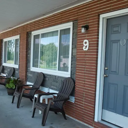 Sara Glen Motel - Saratoga Springs-Glens Falls-3