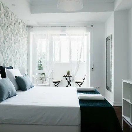 4U Lisbon Suites & Guesthouse VII Airport-2