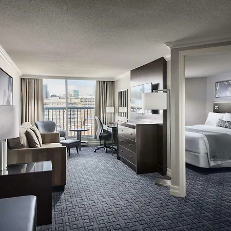 Best Western Plus Ottawa Downtown Suites-3
