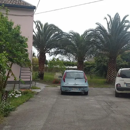 La Cage Aux Folles B&B-2