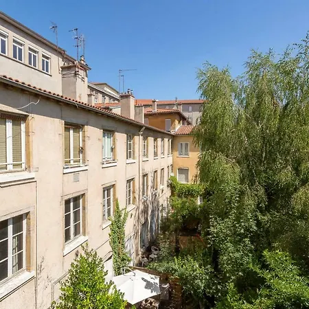 Sur les hauteurs du Vieux Lyon-3