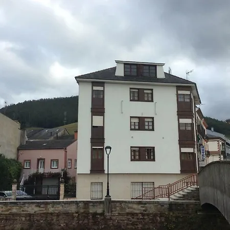 Hotel La Bilbaina de Vegadeo-3