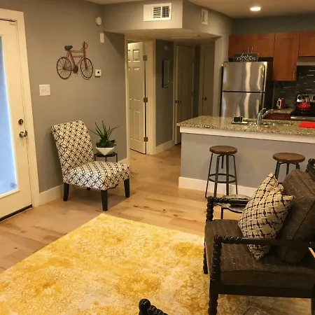 Verandas At Uptown-2
