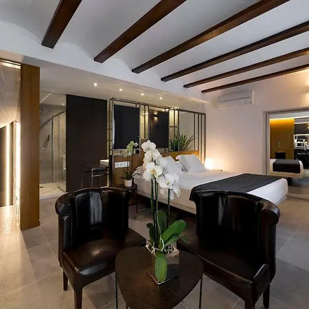 Vinatea Suites con jacuzzi privado en el centro de Morella-2
