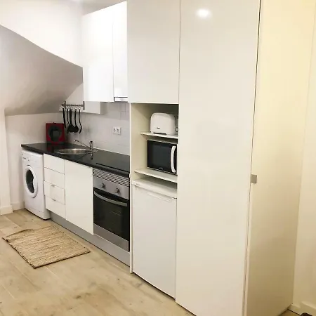 20 Rc - Lisbon City Studio Apartment-3