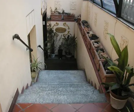 Hotel Vienna-2