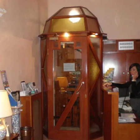 Hotel Elite-2