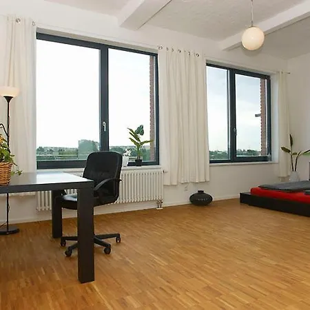 Spacious Studio Apartment Friedrichshain-2