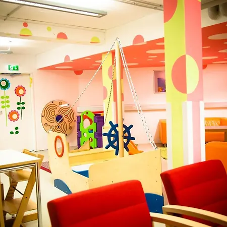 Hi Munich Park Youth Hostel-3