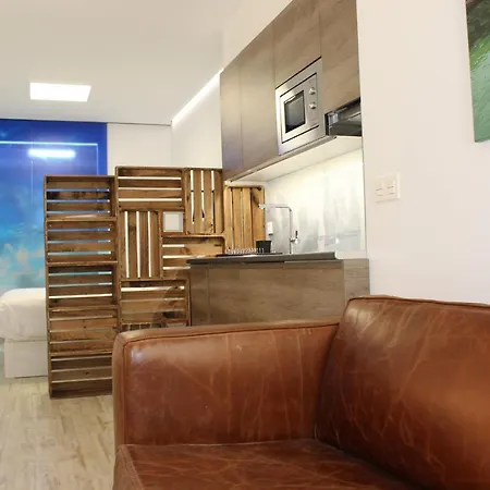 Apartamentos Zarautz Centro, con tarjeta parking gratis en zona azul y residentes-3
