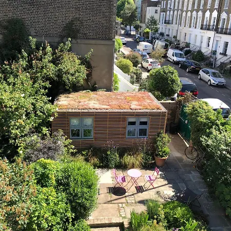 Camden Town Garden Cabin-2