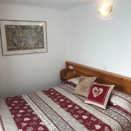 Hotel Chalet Joli-3