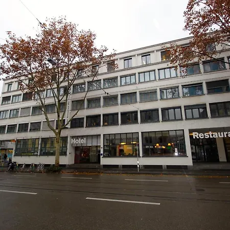 X-Tra Hotel-2